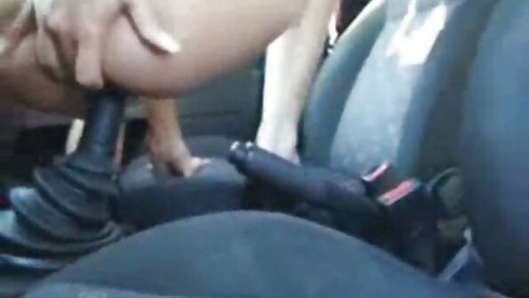 Блондинка одягла білизну і почала порно відео онлайн безкоштовно чекати коханого, який відразу вилизав пизду і виебал її.