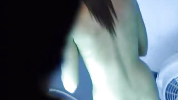Чоловік тримає подругу в підвалі розпусти і еротичне відео безкоштовно ебет її в очко з ранку до ночі